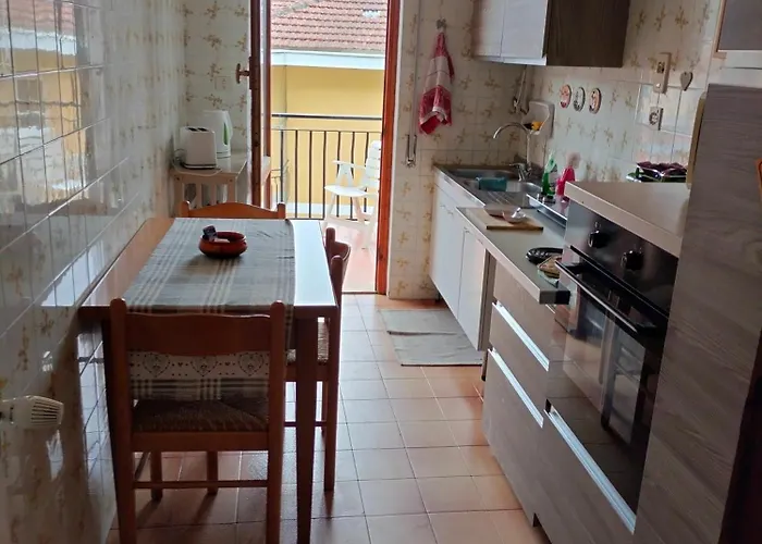 Yellow Submarine Freeparking Petfriendly Rapallo