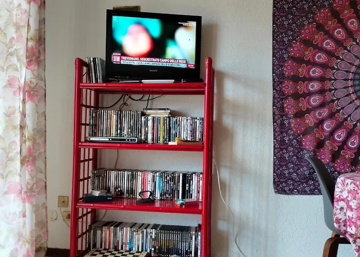 Yellow Submarine Freeparking Petfriendly Apartment